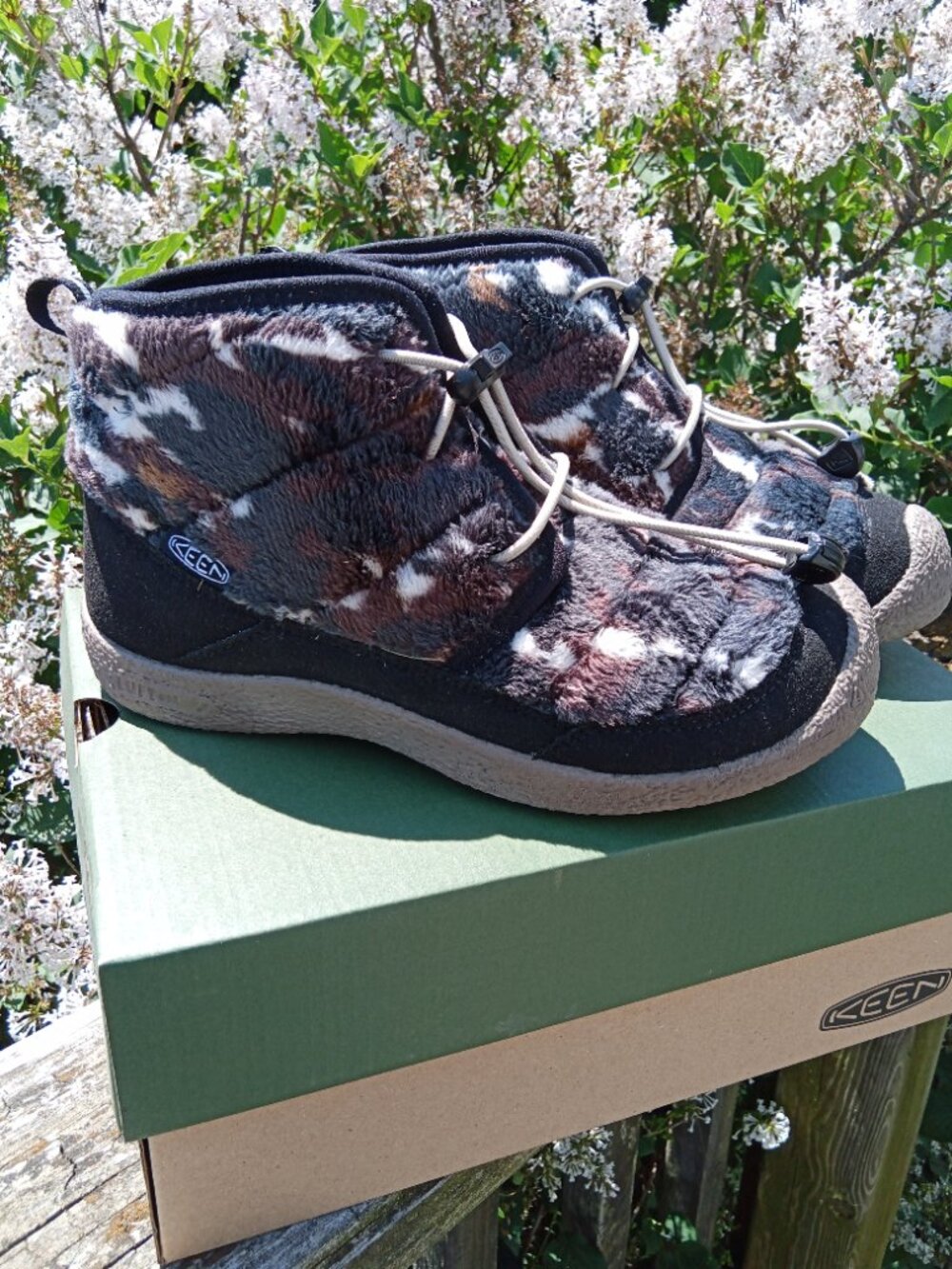 Keen Howser I Chukka WP Youth 4 Black / Star White